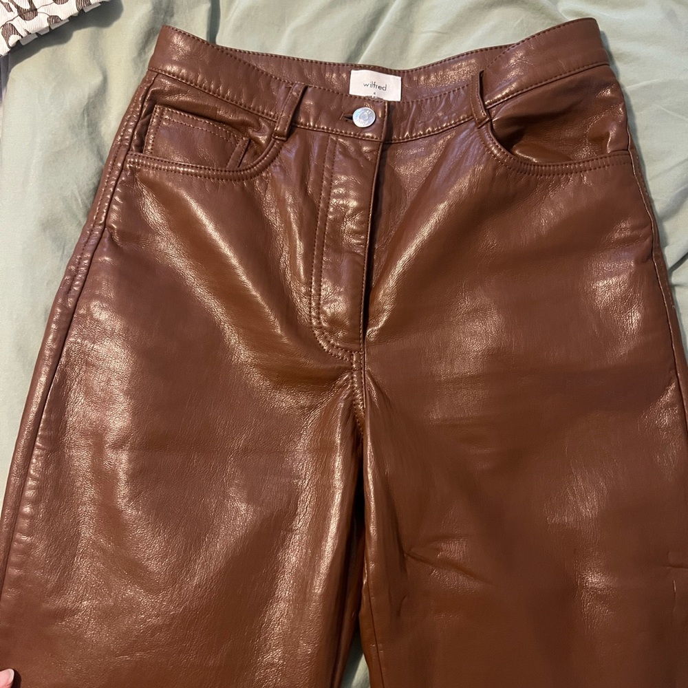 The Wilfred Melina Pant in Cognac 
Size 4 
Lightly worn in great condition